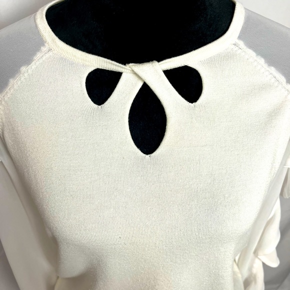 Allegra Gold sweater with cut out and sheer mermaid sleeves - Picture 2 of 9